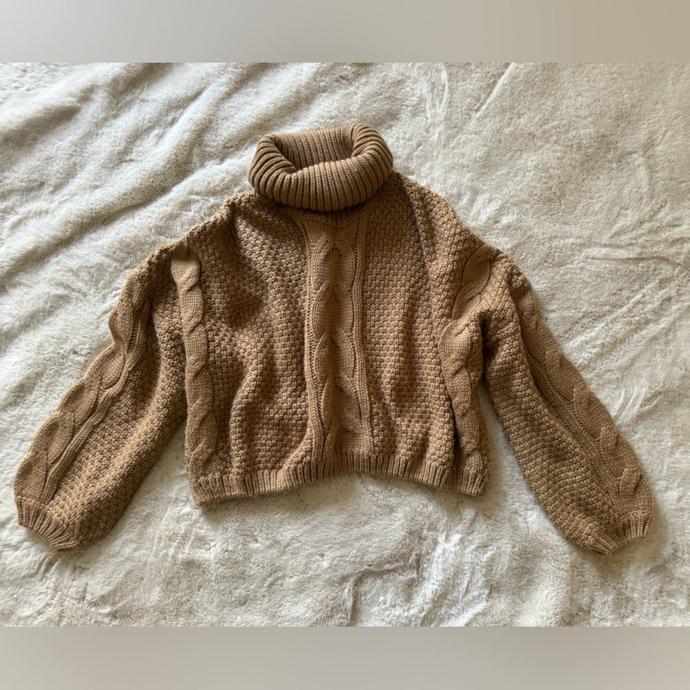 Cropped beige/camel knitted turtleneck sweather